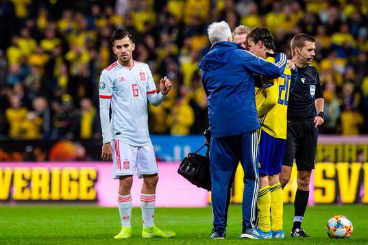 Dani Ceballos of Spain and Kristoffer Olsson of Sweden