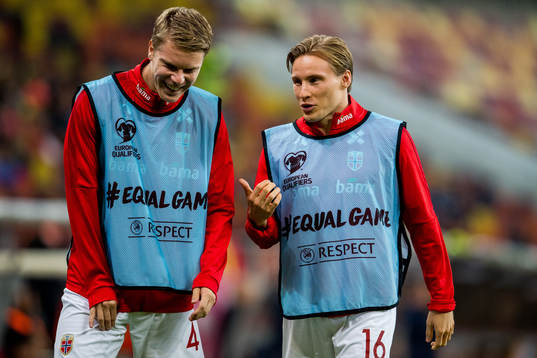 Sigurd Rosted and Jonas Svensson of Norway warm up