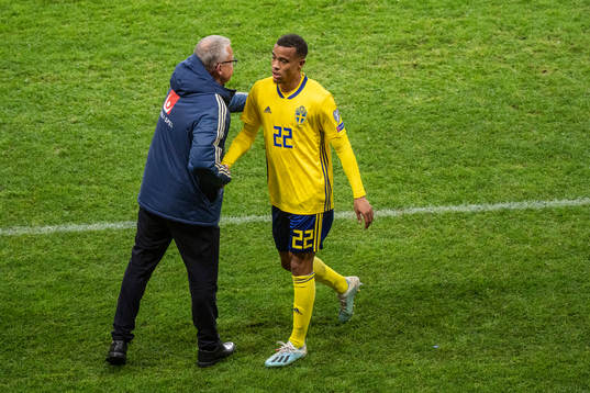 Janne Andersson, head coach of Sweden and Robin Quaison of