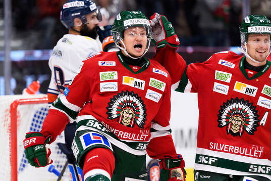 Frölundas Rhett Rakhshani jublar