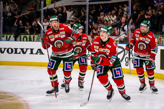 Frölundas Jacob Moverare jublar