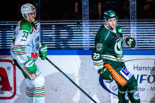 Rögles Niklas Hansson deppar och Färjestads Per Åslund
