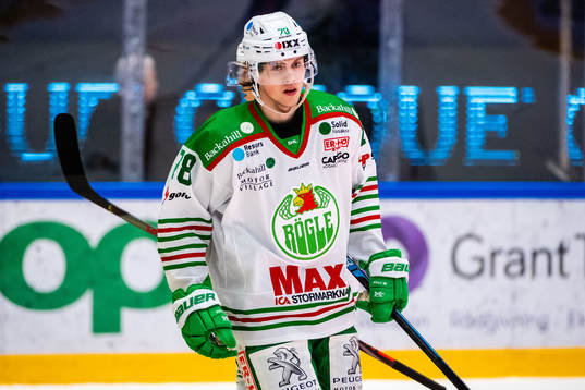 Rögles Dominik Bokk jublar