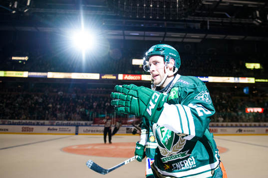 Färjestads Per Åslund jublar