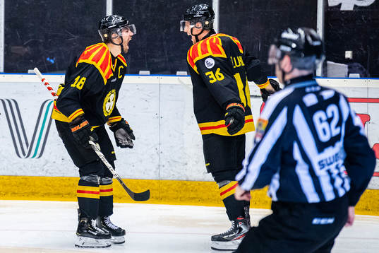 Brynäs Linus Ölund jublar