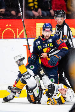 Djurgårdens Patrik Berglund och Skellefteås Andreas