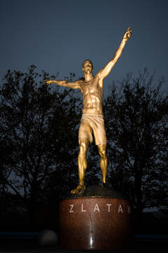 The statue of Zlatan Ibrahimovic photographed