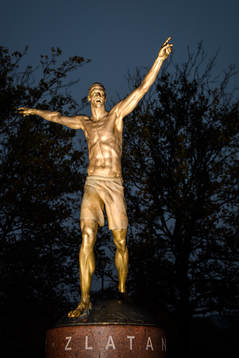 The statue of Zlatan Ibrahimovic photographed