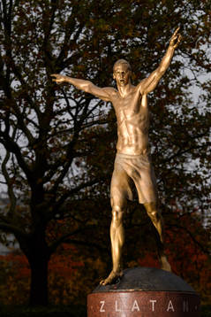 The statue of Zlatan Ibrahimovic photographed