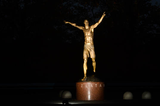 The statue of Zlatan Ibrahimovic photographed