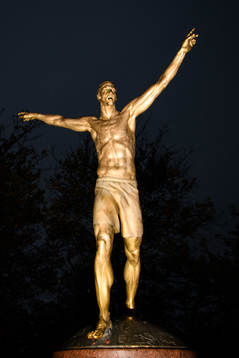The statue of Zlatan Ibrahimovic photographed