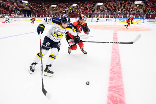 s Axel Holmström och Malmö Redhawks Christoffer Forsberg