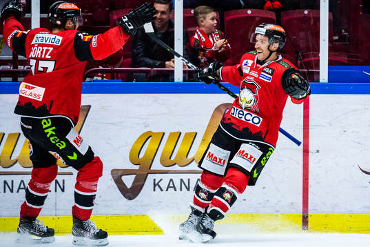 Malmö Redhawks Frederik Storm jublar