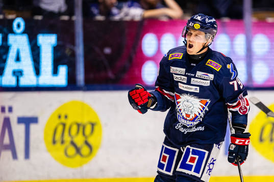 Linköpings Patrik Lundh jublar