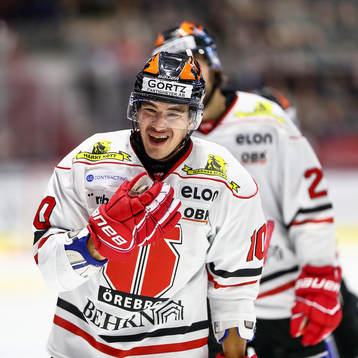 Örebros Shane Harper jublar