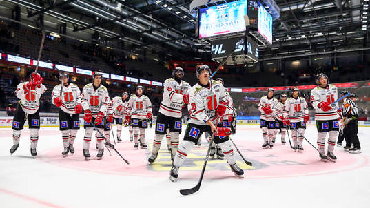 Örebro med Shane Harper jublar