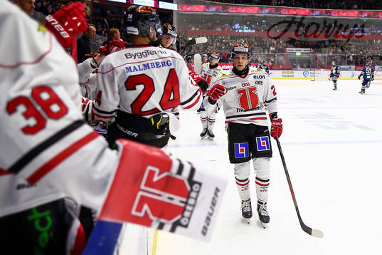 Örebros Sakari Salminen jublar