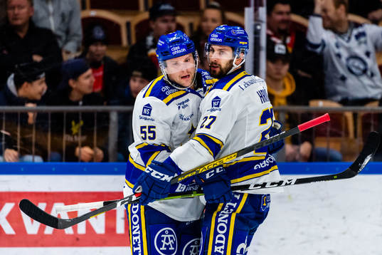 Leksands Jonas Ahnelöv och Marek Hrivik jublar