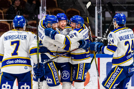Leksands Jonas Ahnelöv jublar
