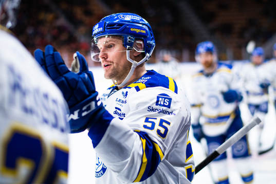 Leksands Jonas Ahnelöv jublar