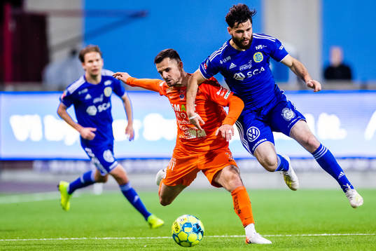 AFC Eskilstunas Kadir Hodzic och Sundsvalls Jonathan Tamimi