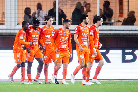 AFC Eskilstunas Onyedikachukwu Samuel Nnamani jublar med