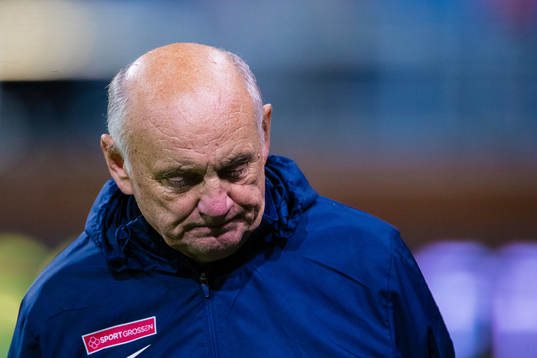 AFC Eskilstunas tränare Saulius Sirmelis deppar