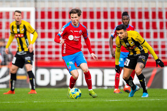 Helsingborgs Max Svensson och Häckens Ahmed Yasin