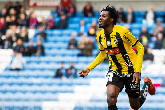 Häckens Kwame Kizito jublar