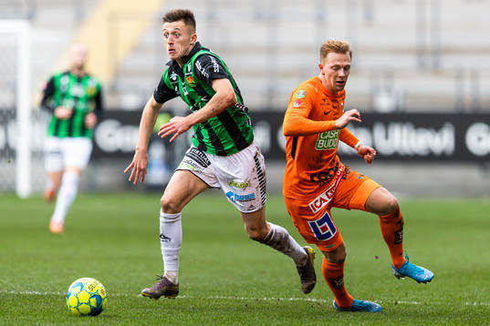 GAIS Leonard Pllana och Varbergs Jesper Modig