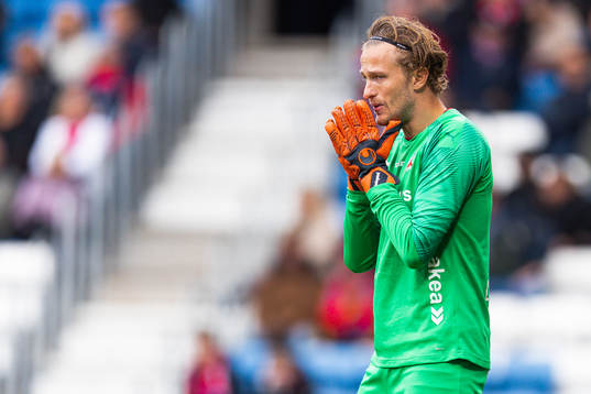 Helsingborgs målvakt Anders Lindegaard deppar