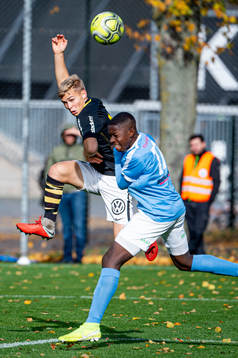AIKs Noa Hultén mot Malmös Raymond Ameyaw Adjei