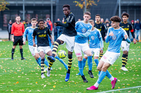 AIKs Hope Calvin Ddamulira Kabuye mot Malmös Adrian Neziri
