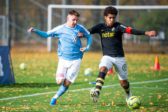 Malmös Isak Bjerkebo mot AIKs Joshua Sivertsen
