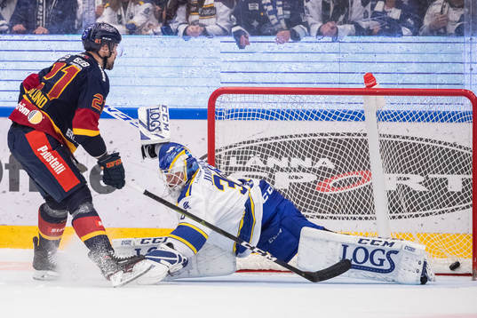 Djurgårdens Patrik Berglund gör 0-3 bakom Leksands