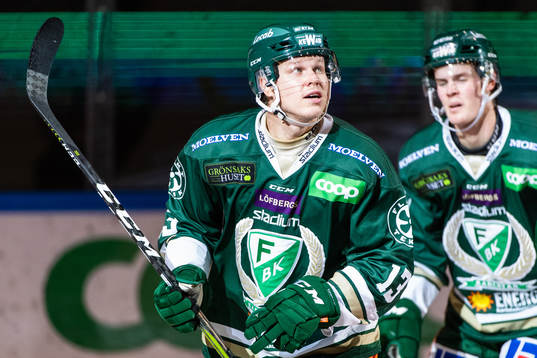 Färjestads Daniel Viksten jublar