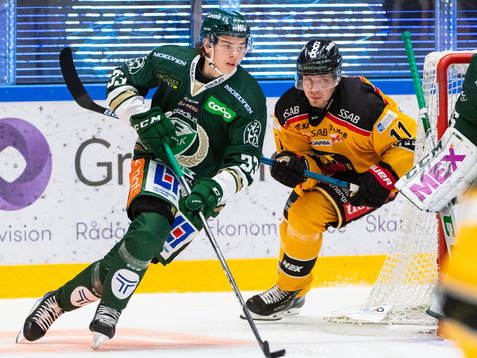 Färjestads Albert Johansson och Luleås Petter Emanuelsson
