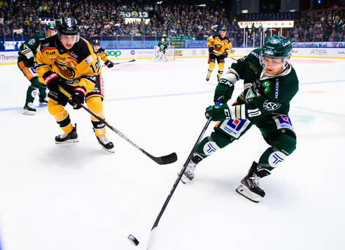 Luleås Jonas Berglund och Färjestads Marcus Nilsson