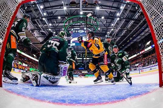 Luleås Isac Brännström jublar
