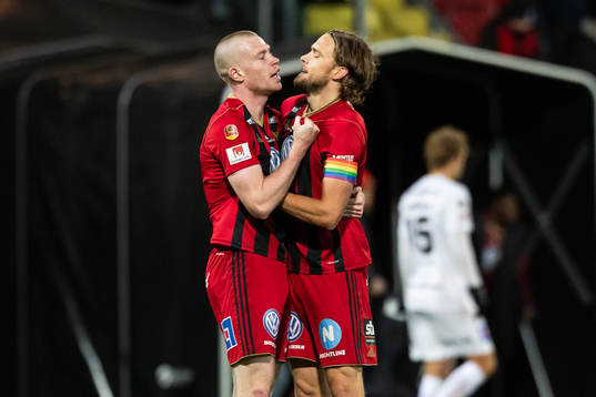Östersunds Thomas Isherwood och Tom Pettersson jublar
