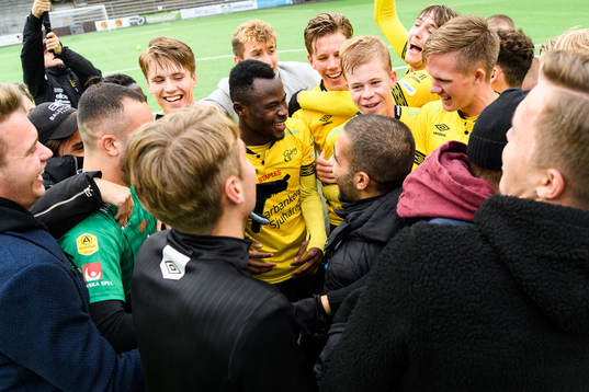 Elfsborgs spelare jublar