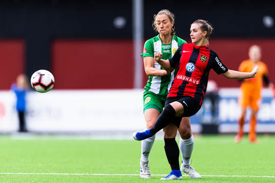 Hammarbys Fanny Johansson och Brommapojkarnas Mathilda