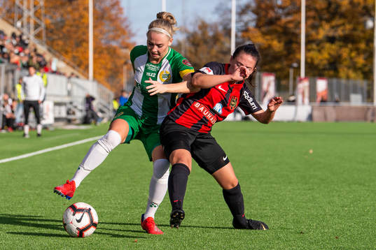 Hammarbys Emma Jansson och Brommapojkarnas  Michelle Rojas