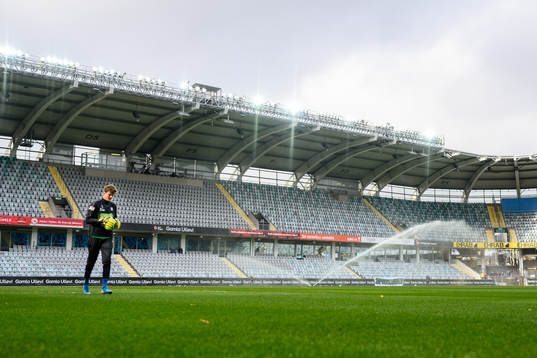 Varbergs målvakt August Strömberg före fotbollsmatchen i