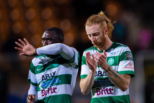 Västerås Ravy Tsouka Dozi och Calle Svensson deppar