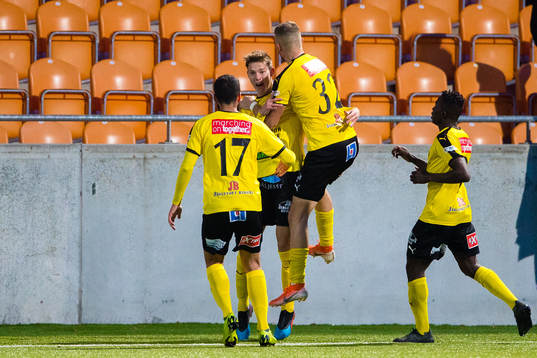 Mjällbys Taylor Silverholt jublar