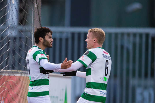 Västerås Karwan Safari jublar med Simon Johansson