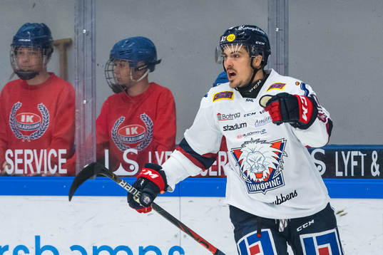 Linköpings Adam Lelewka jublar