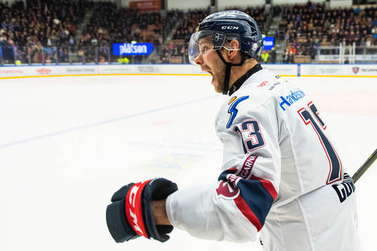Linköpings Andrew Gordon jublar
