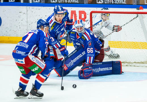 Oskarshamns målvakt Tex Williamsson, Pontus Näsén och